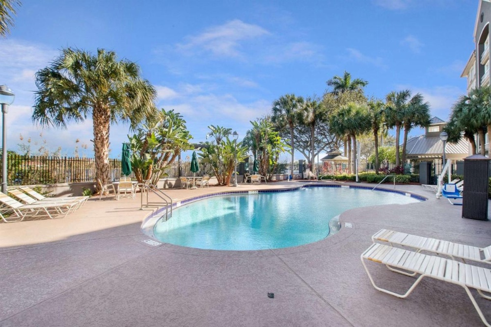 La Quinta Inn & Suites by Wyndham Fort Lauderdale Airport Image 16