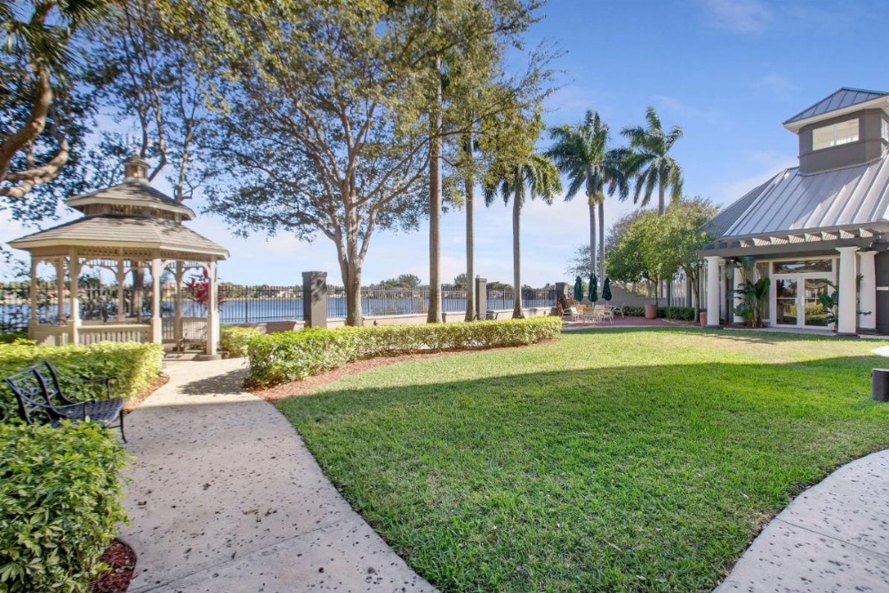 La Quinta Inn & Suites by Wyndham Fort Lauderdale Airport